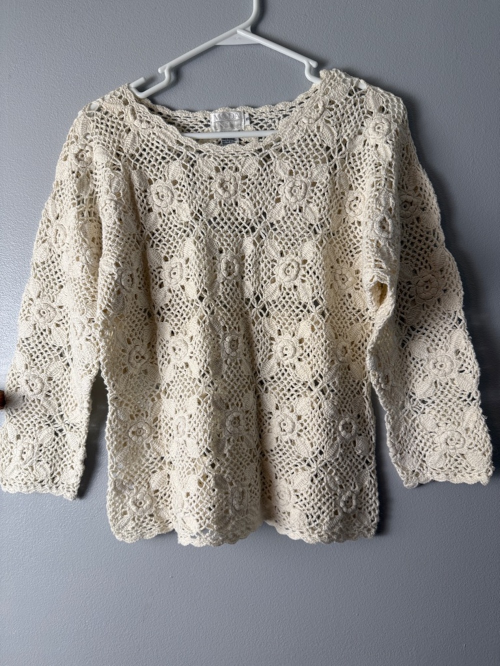 Vintage Moda International Cream Crochet Floral Knit Top